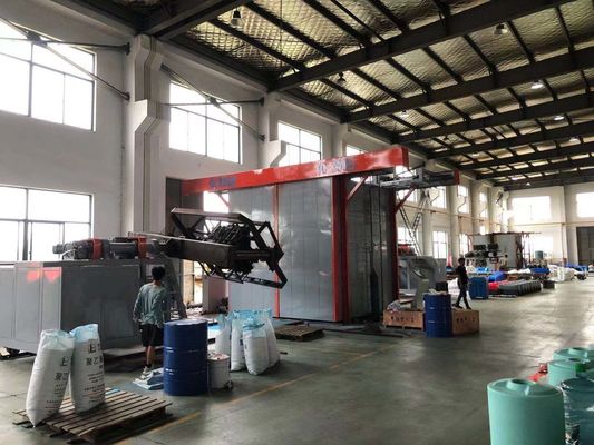500000 Kcar/Hr Μηχανή Rotomolding Shuttle Για την παραγωγή ψυκτικό κουτί